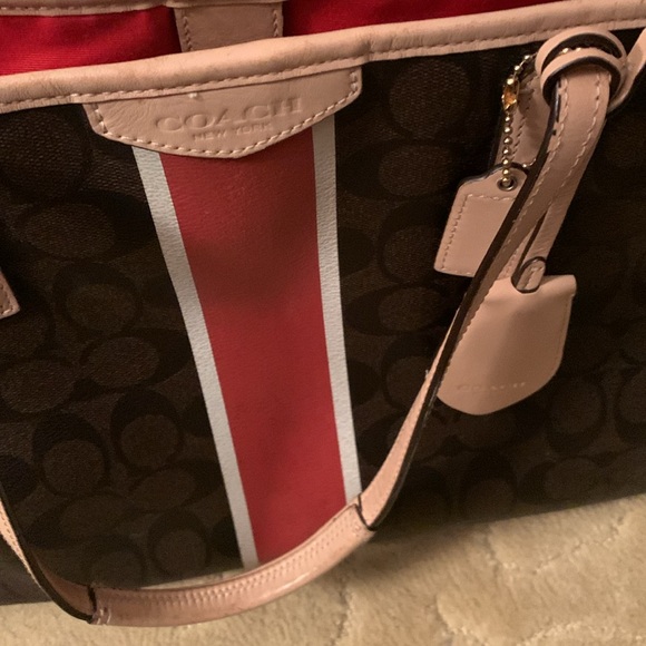 Beautiful Coach bag in Excellent condition - Picture 2 of 7